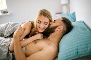 kissing 